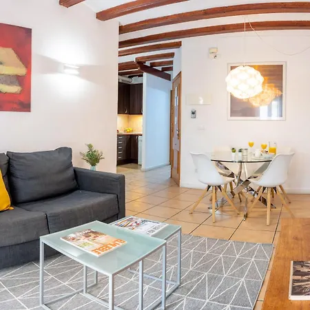 Feelathome Center Apartments-3